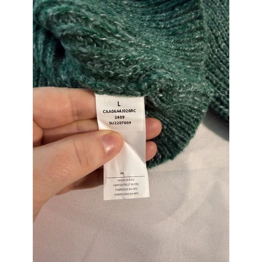 Cupshe Green Chunky Knit Sweater NWT Size Large V Neck Slouchy Cozy Pullover